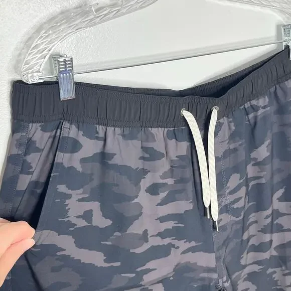 Vuori Mens Kore Camo Shorts XXL Black Pockets Activewear Comfort Casual - Picture 4 of 9